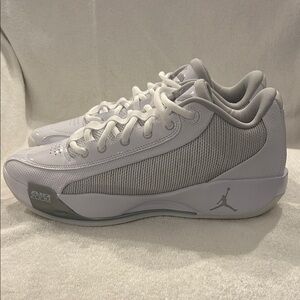 Jordan Luka 77 white color size 10.5